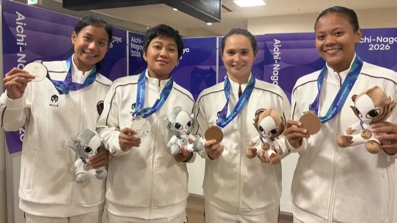 Dua pasangan putri padel Indonesia Fitriani Sabatini/Fadona Kusumawati 