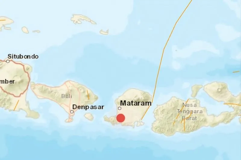 pusat gempa bumi berkekuatan 5,2 magnitudo di Lombok Barat