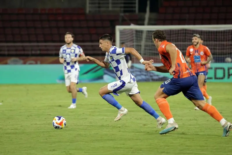 Penyerang Persib Bandung Luka Menalo 