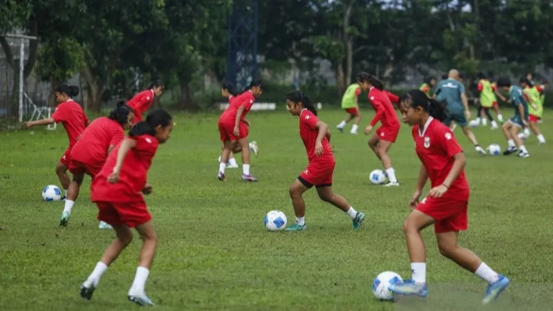 Pesepak bola Timnas Putri Indonesia U-17 