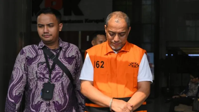 Tersangka kasus dugaan korupsi pengurusan hak guna bangunan (HGB) Muhammad Fakhry 