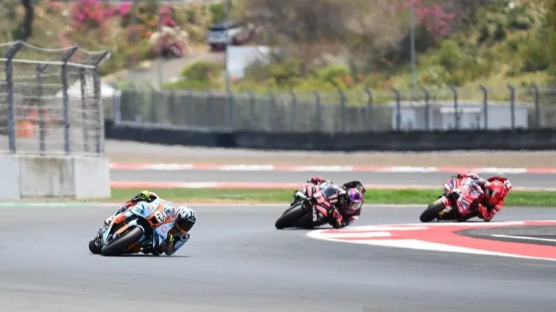 Pembalap SuperFile Trackhouse MotoGP Team Raul Fernandez