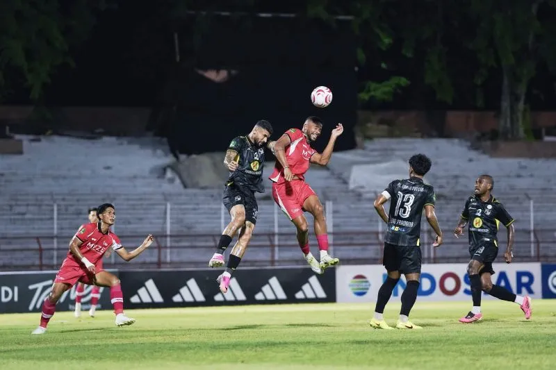 Pesepakbola De Red FC Keven Alleson 