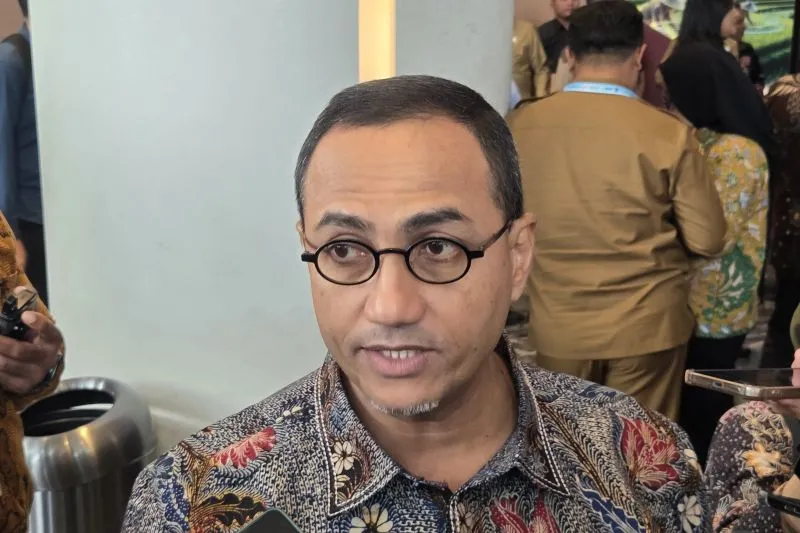 Kepala Eksekutif Pengawas Pasar Modal, Keuangan Derivatif, dan Bursa Karbon OJK Hasan Fawzi