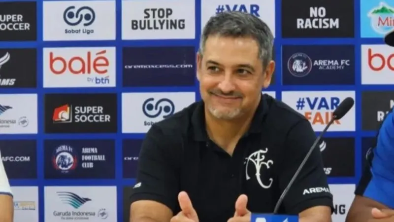 Pelatih Arema FC Marcos Santos