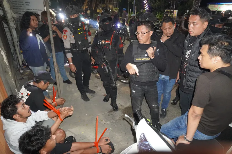 Direktorat Reserse Narkoba Polda Metro Jaya kembali menggerebek kampung narkoba 