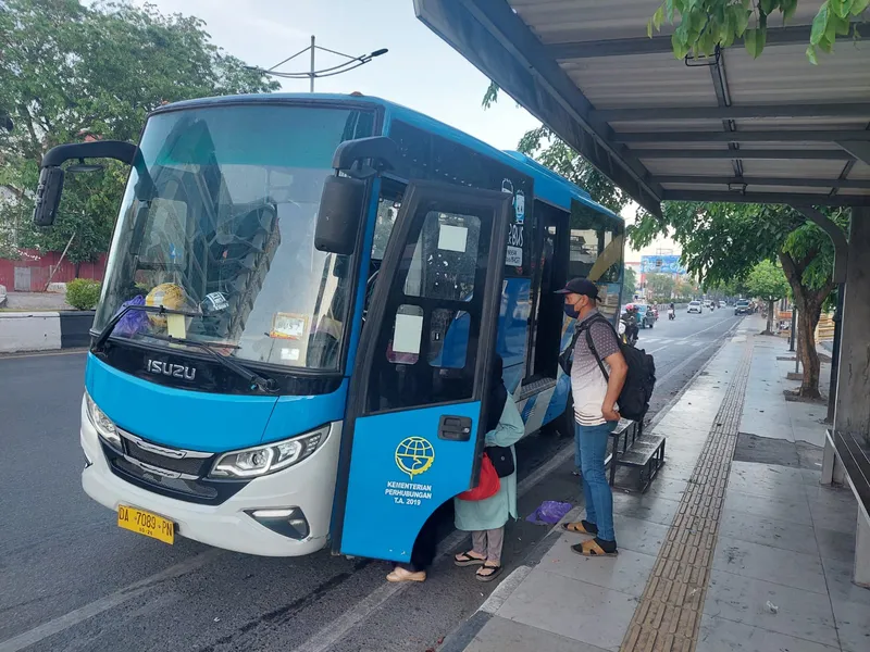 Transjakarta sesuaikan operasional imbas aksi di Jakarta Pusat
