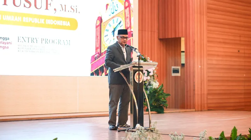Menteri Haji dan Umrah (Menhaj), Mochamad Irfan Yusuf Menteri Haji dan Umrah (Menhaj), Mochamad Irfan Yusuf saat memberikan arahan dalam pembukaan Entry Program Batch II bagi pegawai mutasi dari kementerian, lembaga, dan pemerintah daerah ke Kementerian Haji dan Umrah di Asrama Haji Kelas I Jakarta, Senin (26/10/2026). IVOOX.ID/doc Kementerian Haji dan Umroh