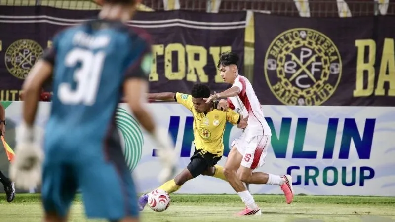 Pemain PS Barito Putera Korneles Howay 