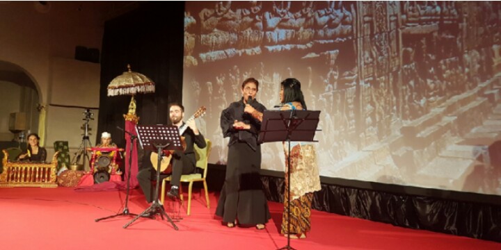 Susi-Pudjiastuti-Nyanyi