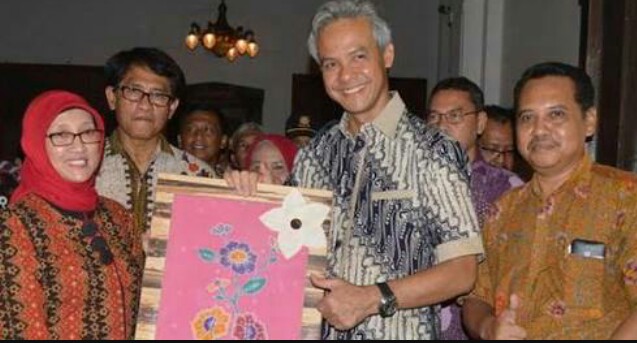 Ganjar-Pranowo-dan-Batik