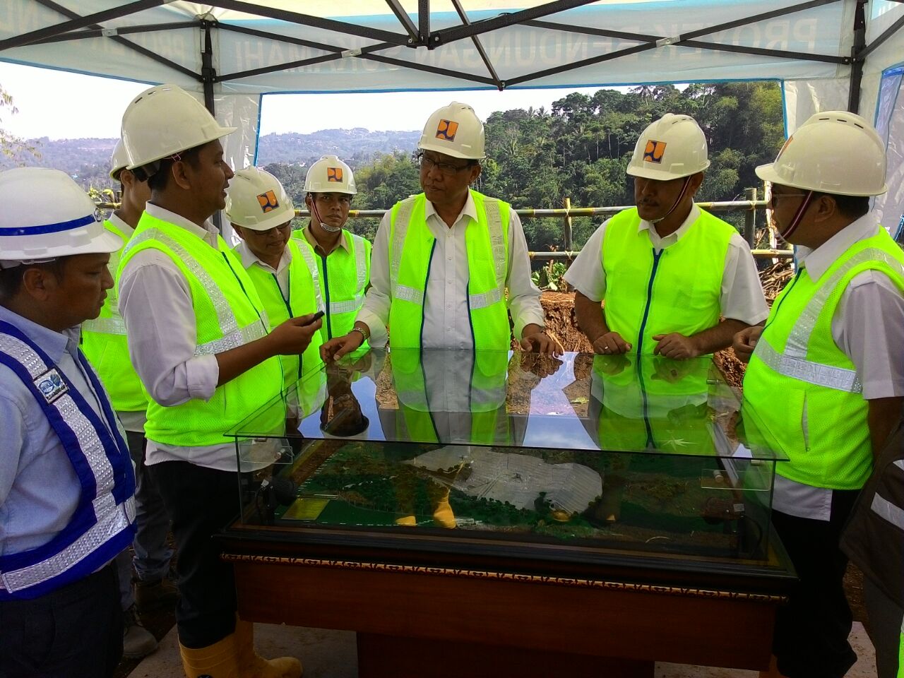 Pemerintah bangun 2 bendungan untuk mengatasi banjir Jakarta