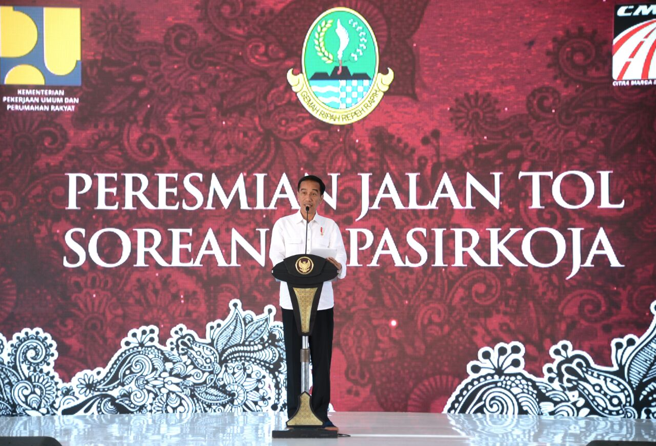Presiden Joko Widodo Meresmikan Jalan Tol Soroja