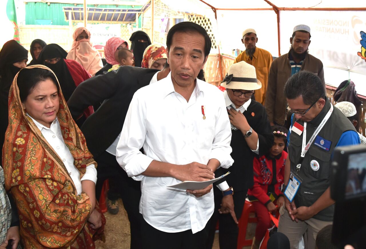 Presiden dan Ibu Negara Kunjungi Lokasi Pengungsian Rakhine State