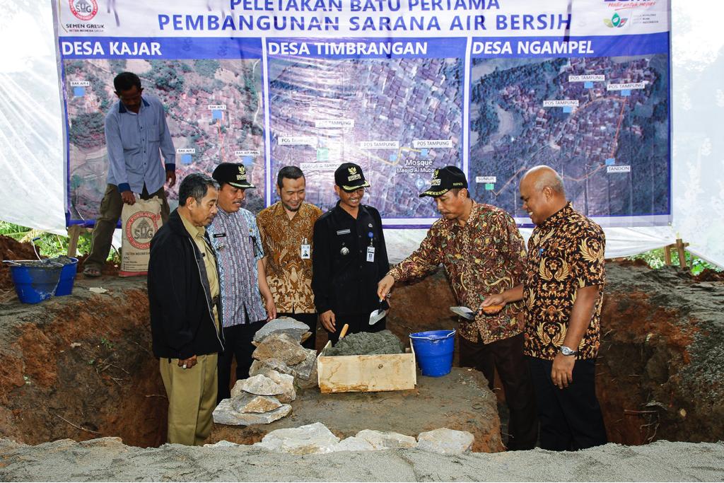 2Semen Indonesia Bangun Fasilitas Air Bersih di 3 Desa
