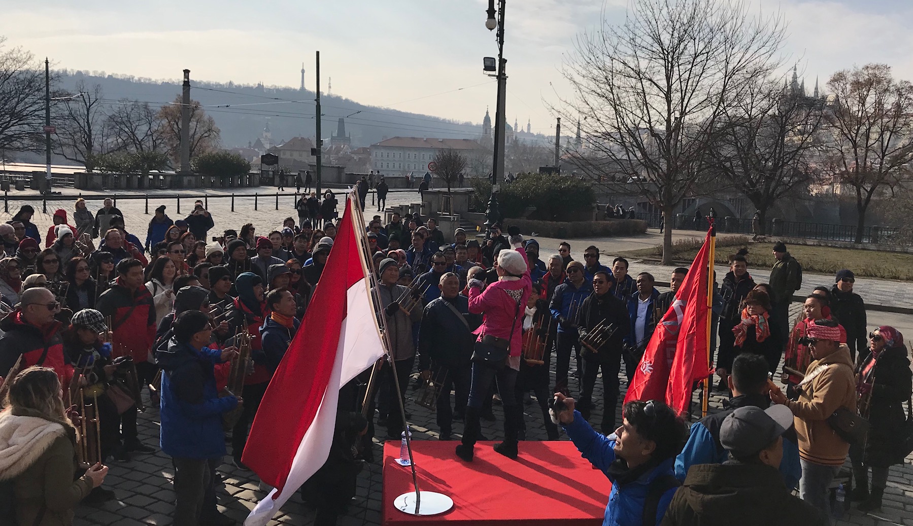 Ketika Keindahan Nada Angklung Bergema di Tengah Kecantikan Kota Praha