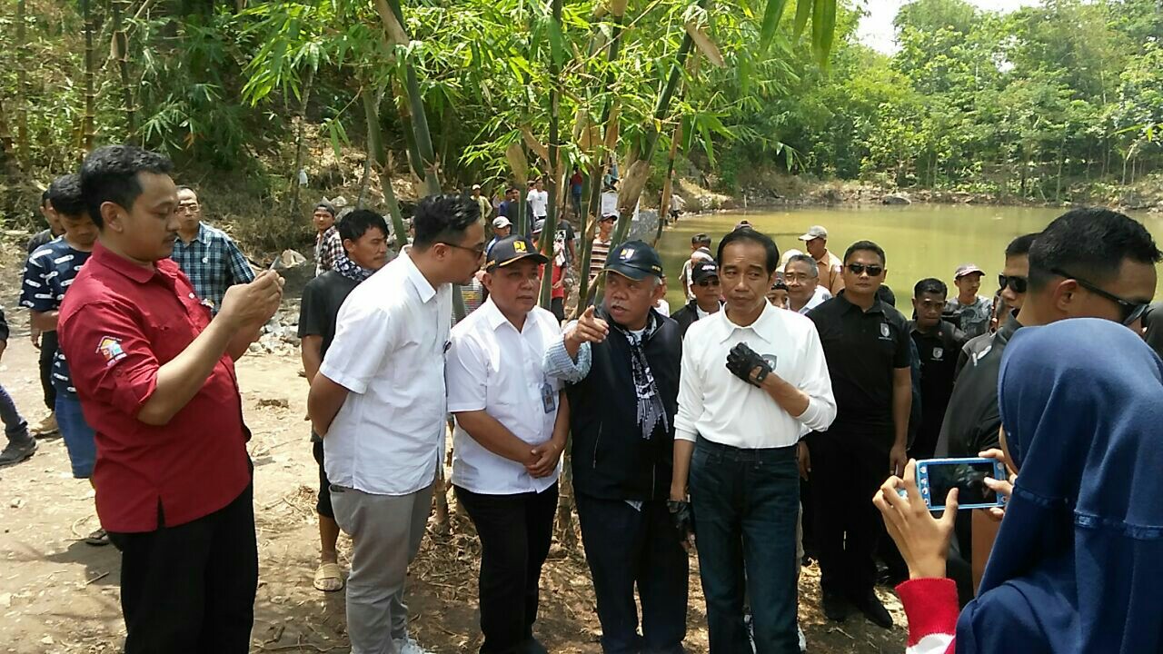 Jokowi-Kunjungi-TPS-3R-Pelabuhan-Ratu-dok.pupr-ivoox.id_