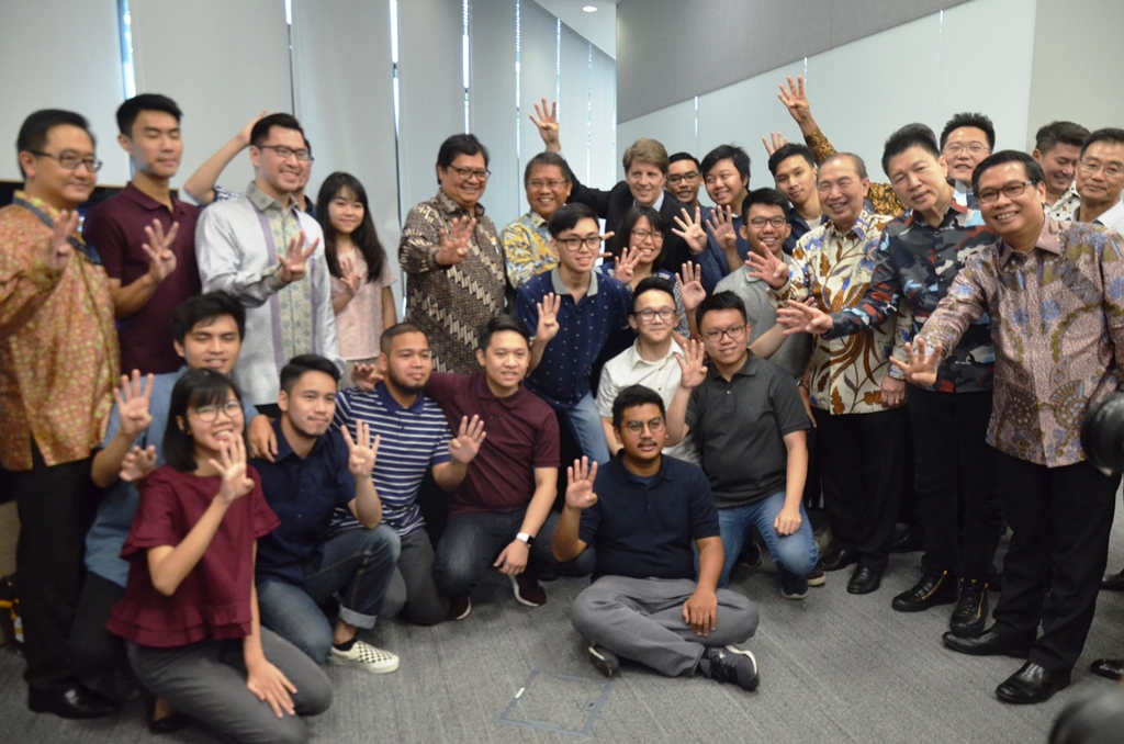 Pertama di Asia, Pusat Inovasi Apple di Tangerang Cetak 200 Pengembang Aplikasi - ivoox.id