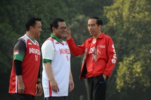 Bersama-Menpora-dan-Seskab-300x199