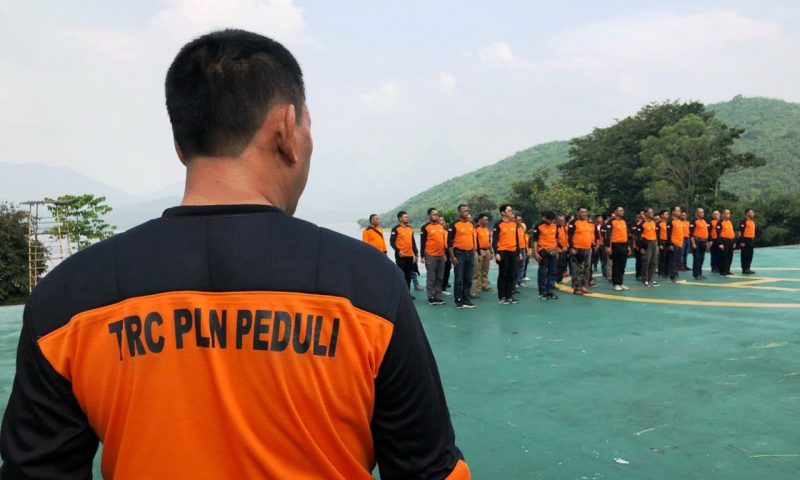 Tim-Reaksi-Cepat-PLN-Peduli-Latihan-Menanggulangi-Bencana-1-800x480
