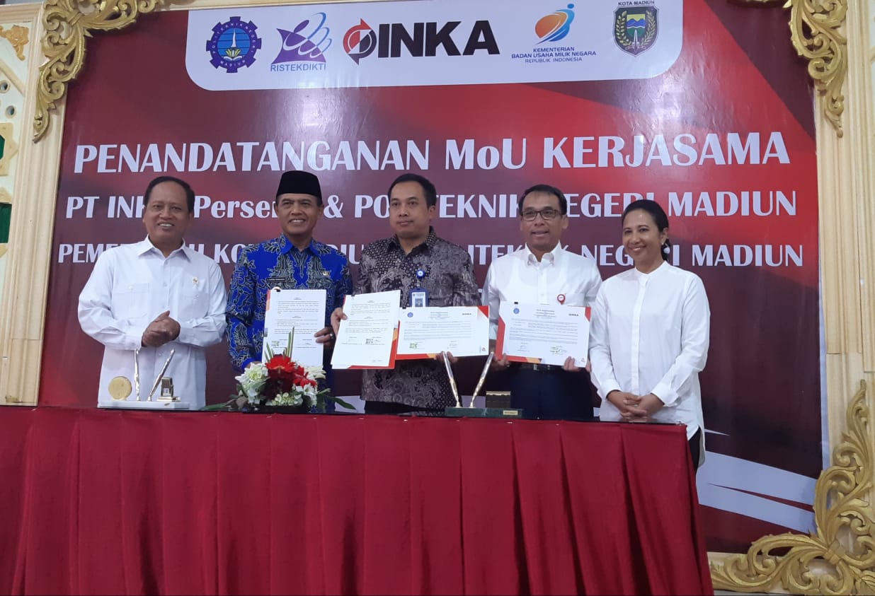 Menteri Rini Ingin Kereta Buatan PT INKA Mendunia