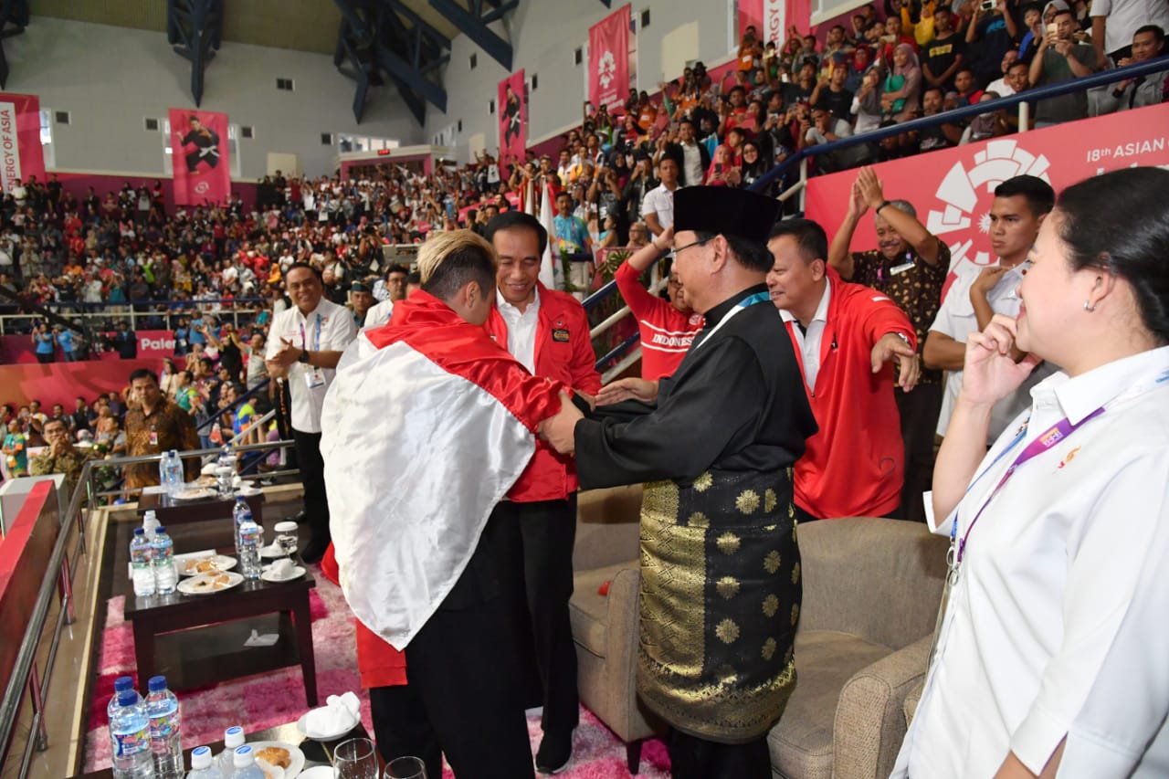 Ketika Pencak Silat Menyatukan Jokowi dan Prabowo