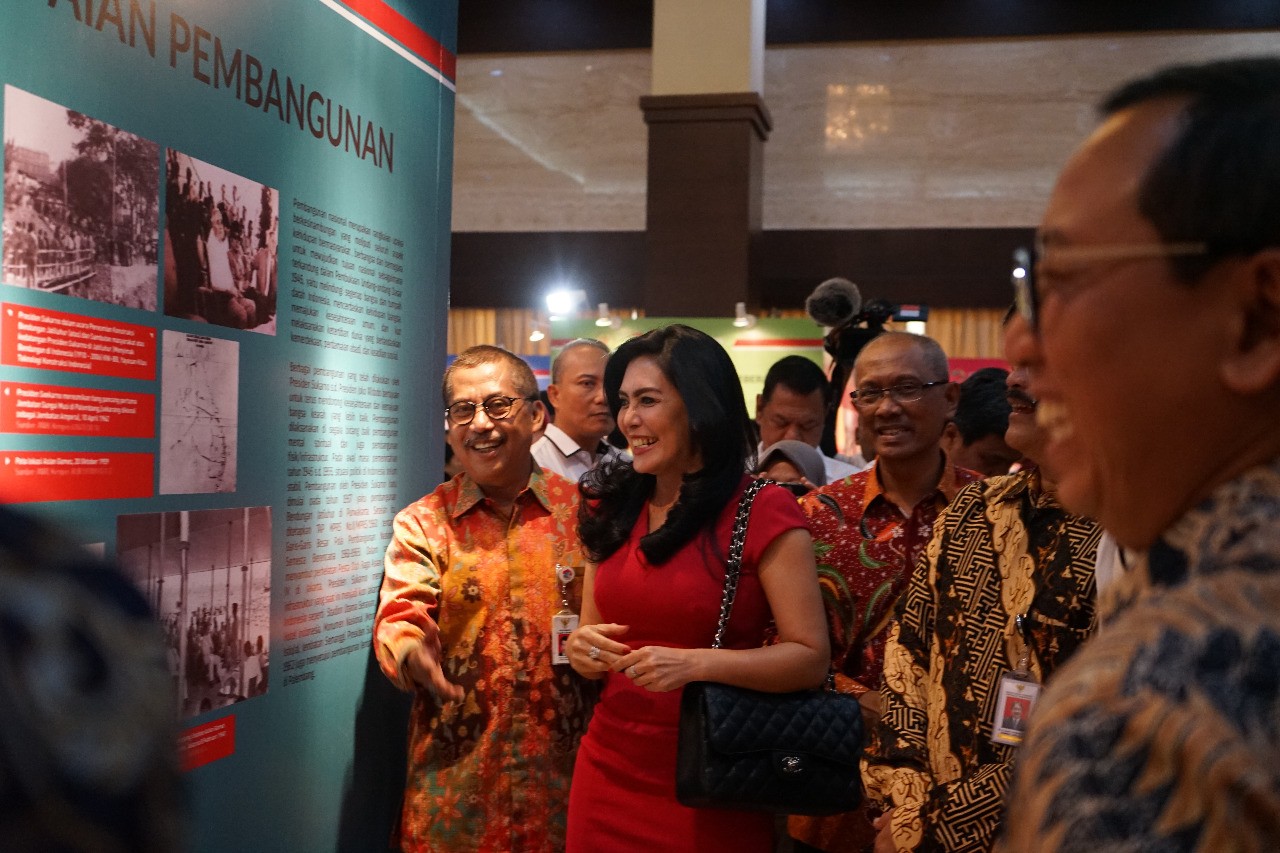 pameran-arsip-semangat-membangun-negeri-doc.sekneg-ivoox.id_