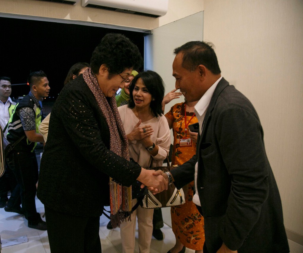 General-Manager-Bandara-Internasional-Adisutjipto-Yogyakarta-Menyambut-Presiden-International-Council-of-Women-doc.ap1-ivoox.-id