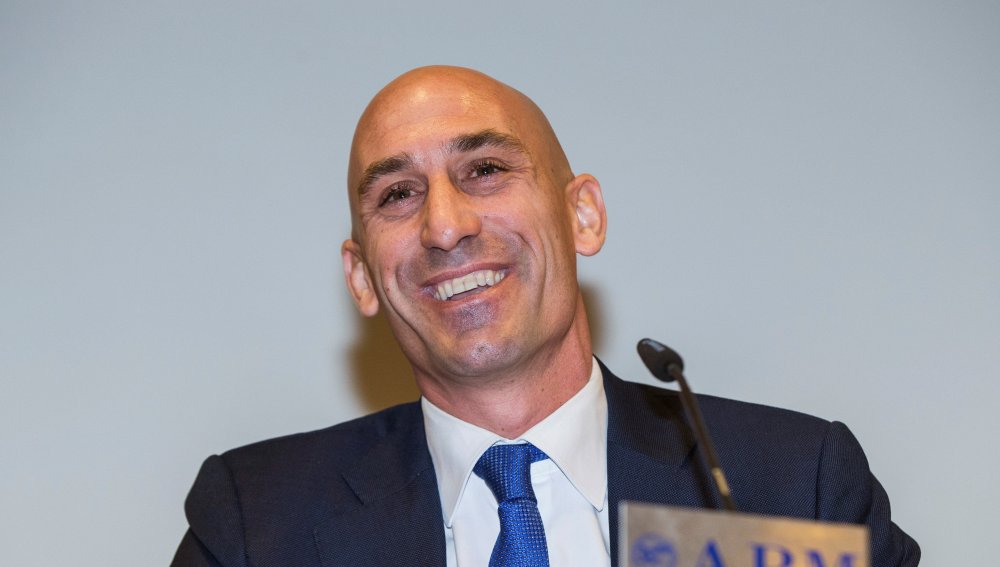 Rubiales confirma que deja AFE para optar a presidencia RFEF