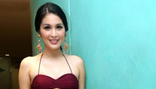 Sandra-Dewi (1)