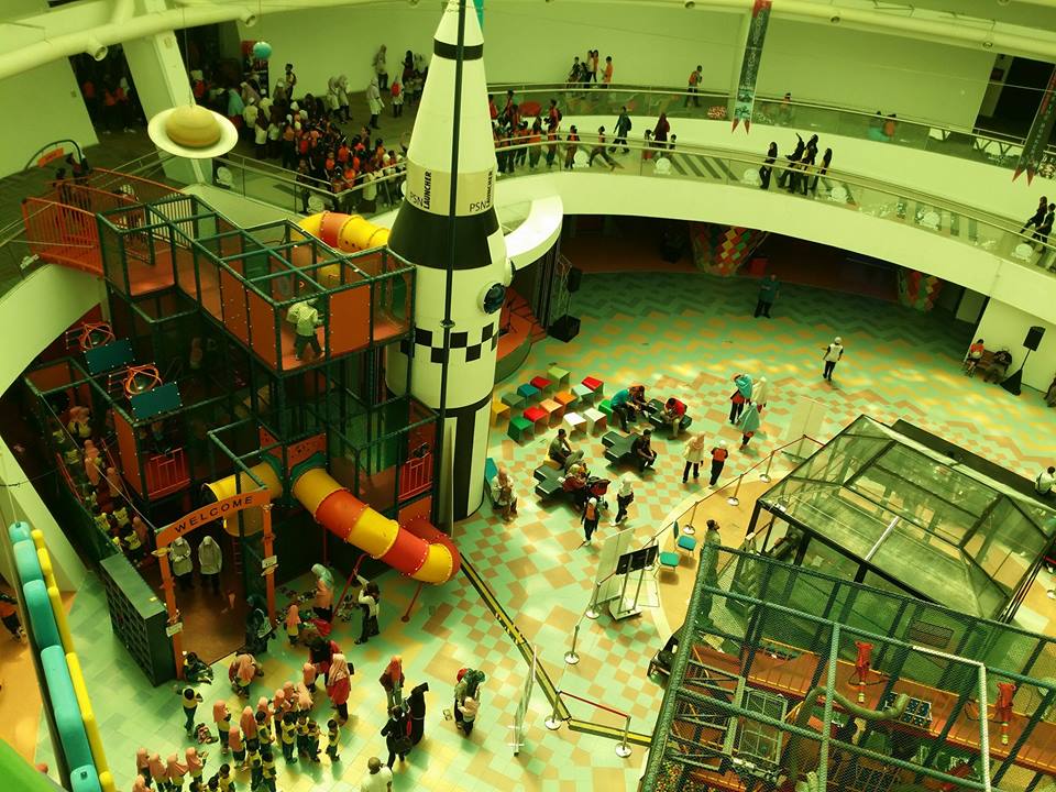 pusat sains