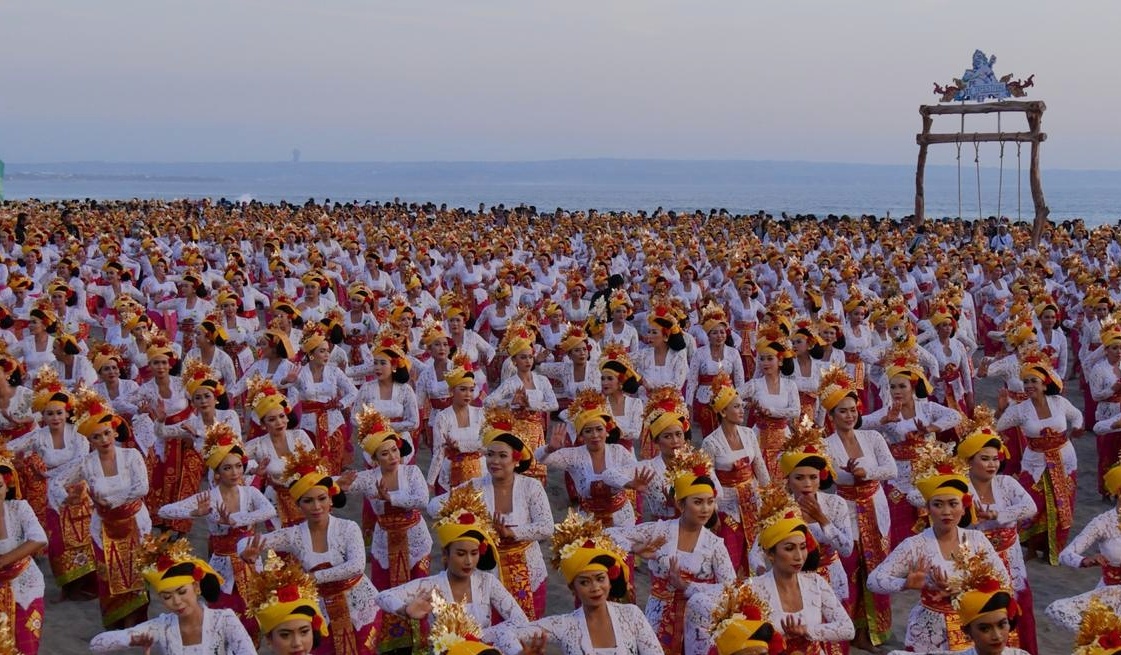 tenun bali