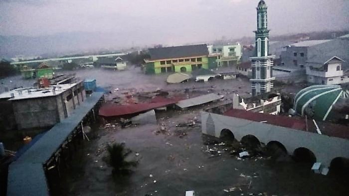 tsunami palu