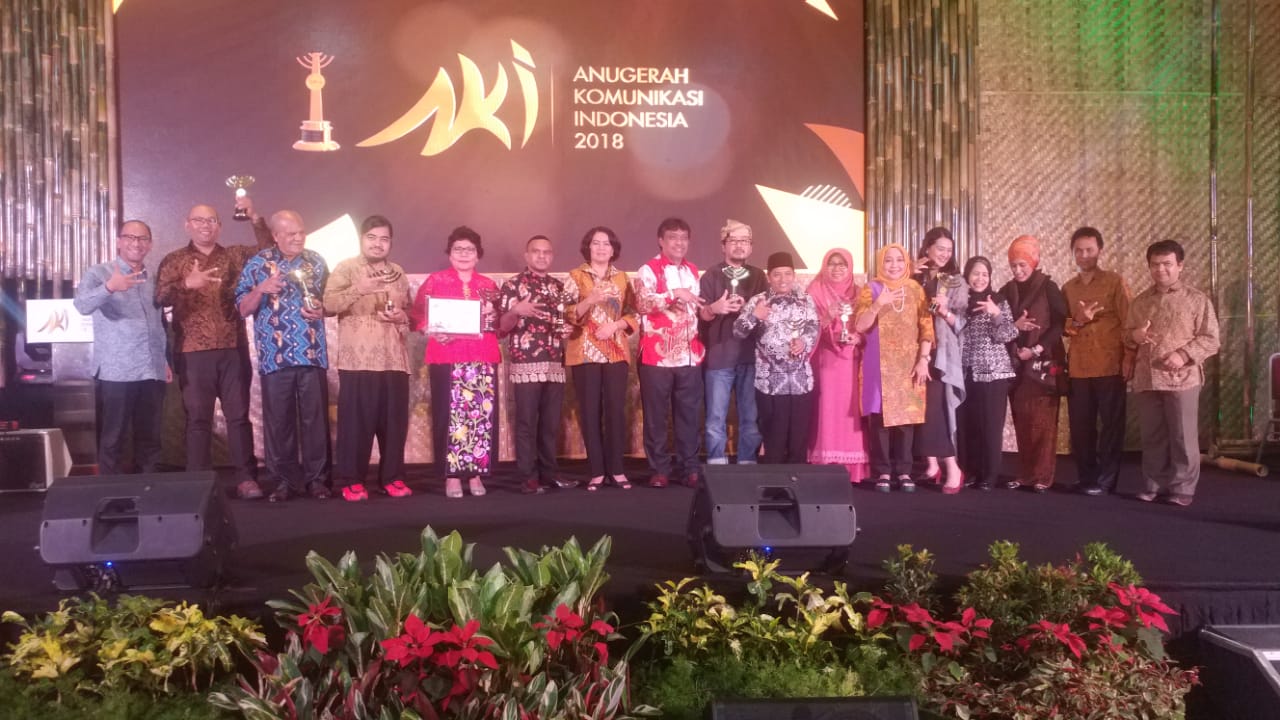 Kementerian Kominfo Beri Penghargaan kepada 9 Tokoh dan Lembaga Komunikasi
