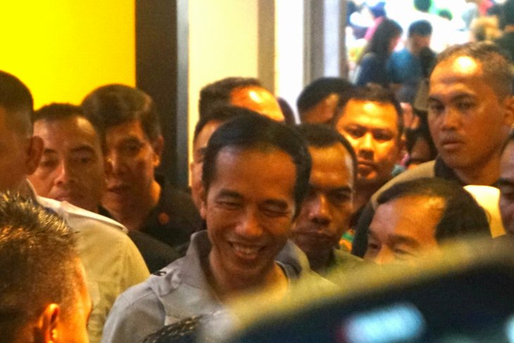 Jokowi Sambangi Paskal
