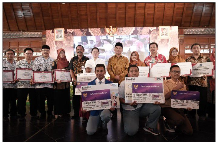 Pemerintah-Terus-Upayakan-Pemenuhan-Kebutuhan-Dasar-Masyarakat-di-Bidang-Pendidikan-doc.Kemdikbud-ivoox.id_