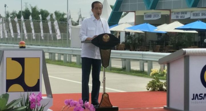 Presiden-Joko-Widodo-meresmikan-ruas-Tol-Sragen-Ngawi-yang-merupakan-bagian-dari-Jalan-Tol-Solo-Ngawi-Rabu-2811.-FotoKompas