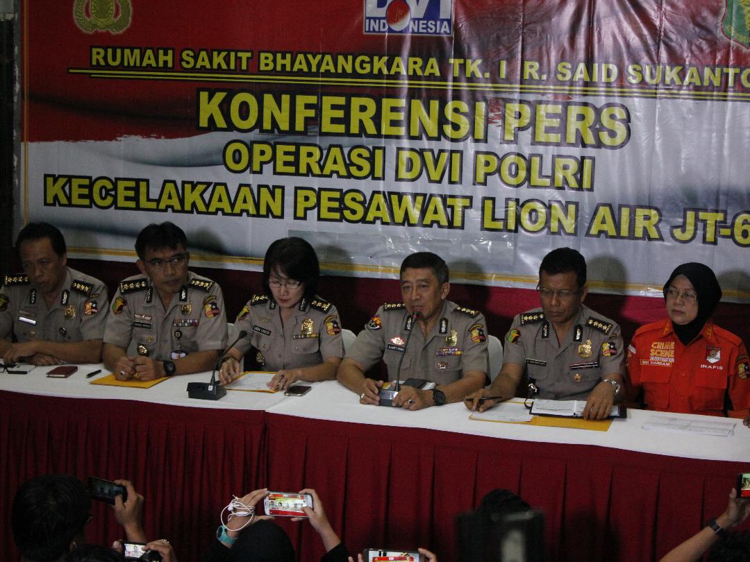 Komandan Identifikasi Korban Bencana (DVI) Mabes Polri Komisaris Besar Polisi Lisda Cancer mengumumkan hasil identifikasi korban Lion Air, Selasa (6/11) /Foto istimewa