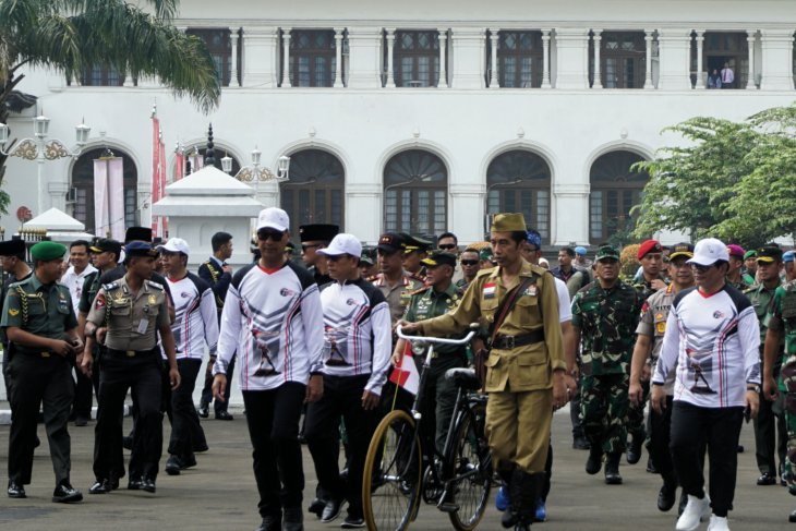 Berdasar Perasaan Bukan Survei, Jokowi Yakin Menang di Jawa Barat