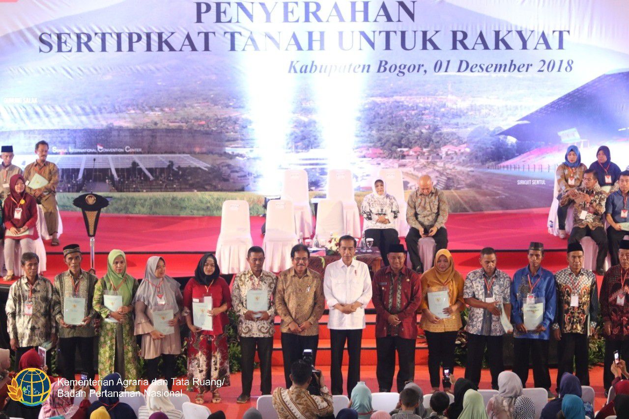 3.000-Sertipikat-Tanah-Dibagikan-di-Kabupaten-Bogor-doc.ATRBPN-ivoox.id_