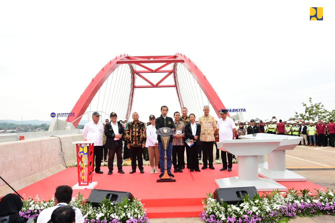 Dalam-Empat-Tahun-Kementerian-PUPR-Rampungkan-616-Km-Tol-Trans-Jawa-doc.pupr-ivoox.id_