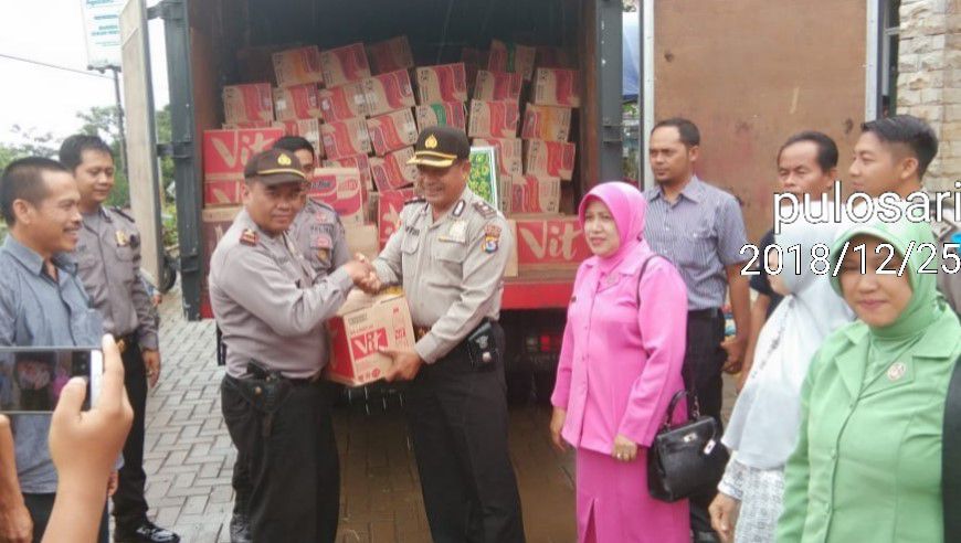 Digagas-Istri-Kapolri-Distribusikan-21-Truk-Bantuan-Kemanusiaan-Korban-Tsunami-doc.tsunami-ivoox.id_