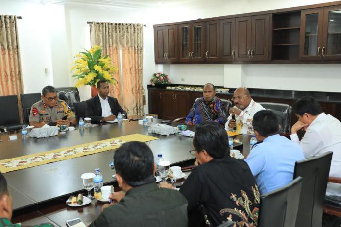 Gubernur-Lukas-Enembe-Terimakasih-Banyak-Untuk-TNI-Polri-Yang-Telah-Bertugas-di-Nduga-doc.nduga-ivoox.id_