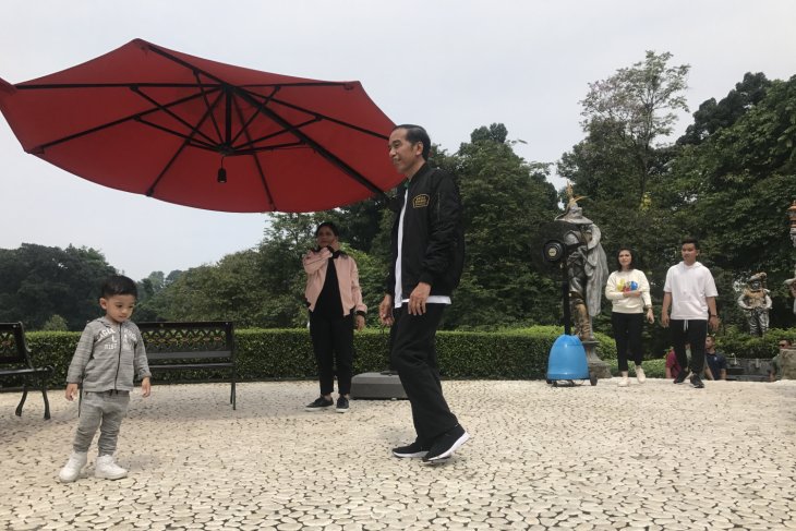 JOKOWI dan Keluarga