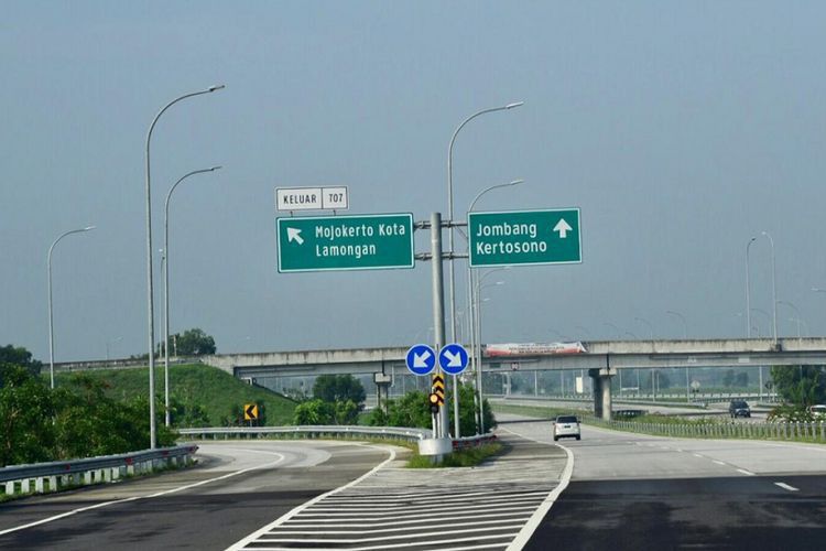 Kaleidoskop-2018-Hanya-Setahun-21-Ruas-Tol-Diresmikan-doc.jokowi-ivoox.id_