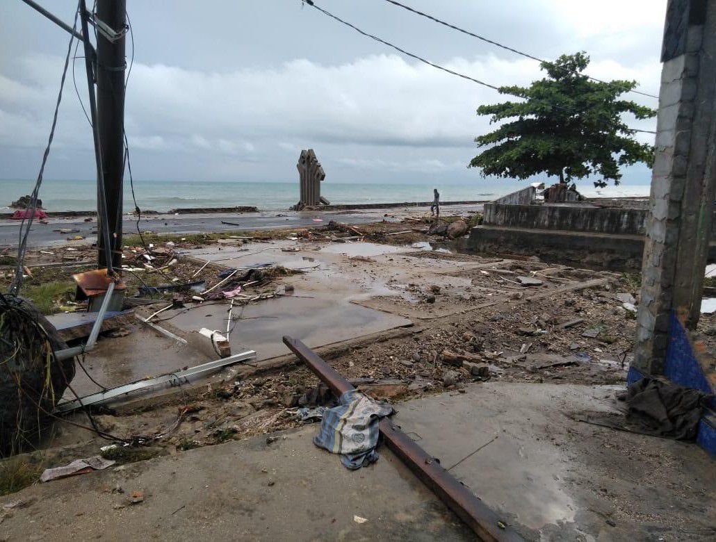 Korban-Tsunami-Terus-Bertambah-20-Meninggal-Dunia-165-Luka-Luka-dan-2-Hilang-doc.-Tsunami-ivoox.-id