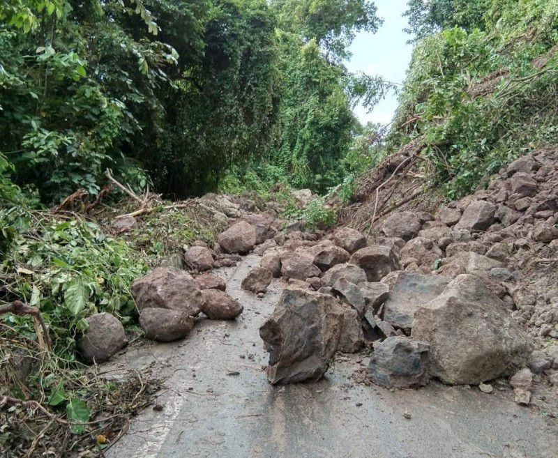 Longsor-Jalan-Menuju-Kilometer-Nol-Sabang-Belum-Bisa-Dilewati-Kendaraan-doc.longsor-ivoox.id_