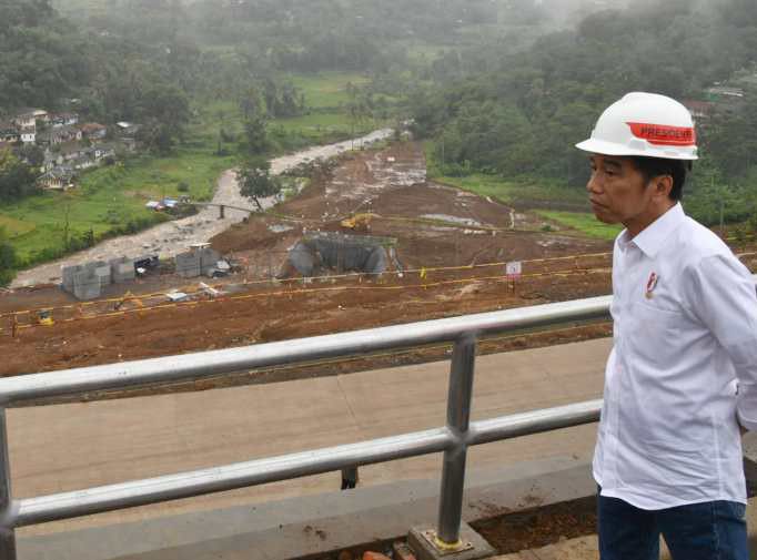 Presiden-Jokowi-Bendungan-Ciawi-dan-Sukamahi-untuk-Atasi-Banjir-di-Jakarta-doc.-bendungan-ivoox.id_