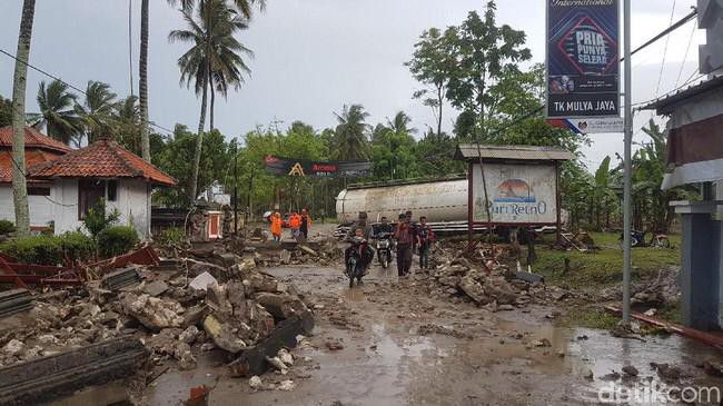 Update-Korban-Tsunami-Anyer-Polri-43-Tewas-264-Orang-Luka-Berat-doc.POLRI-ivoox.id_