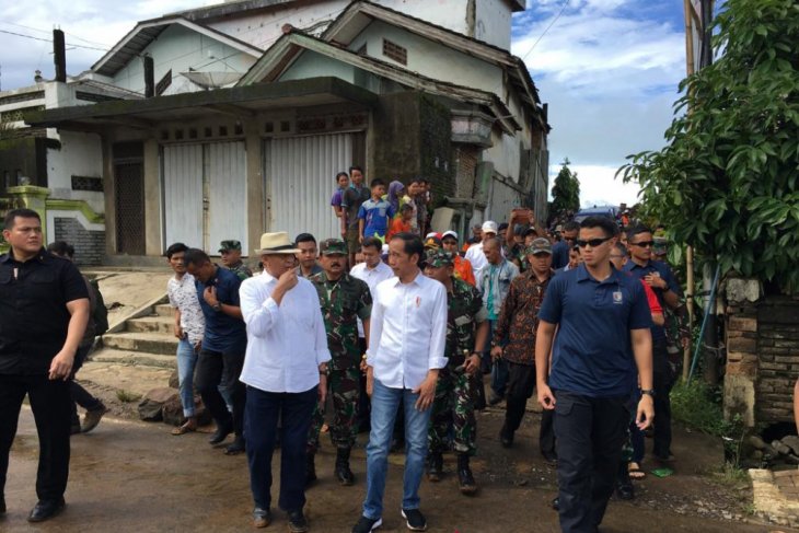 jokowi anyer